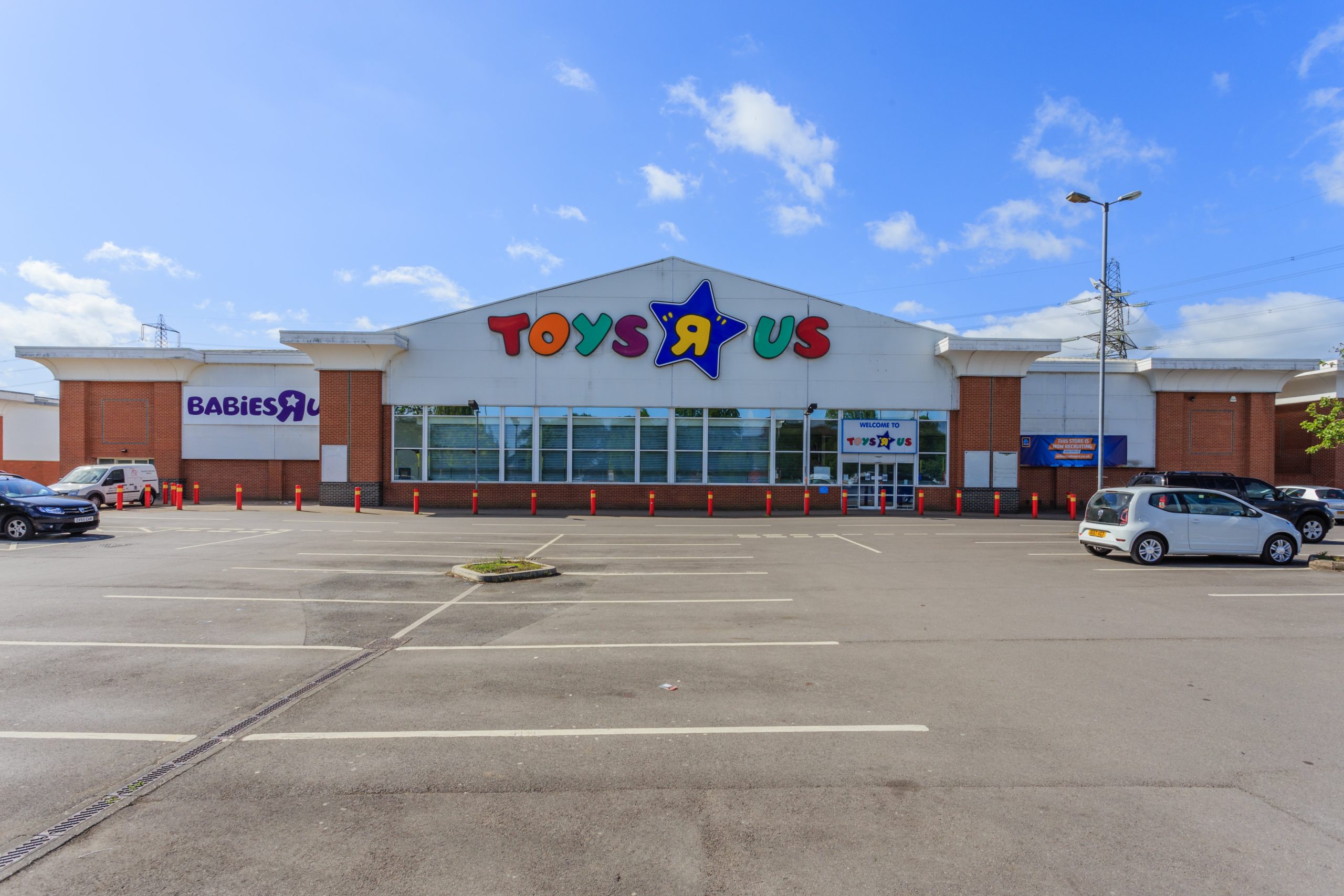 £26m Sales And Flurry Of Lettings At Former Toys ‘R’ Us Estate – Featured Image